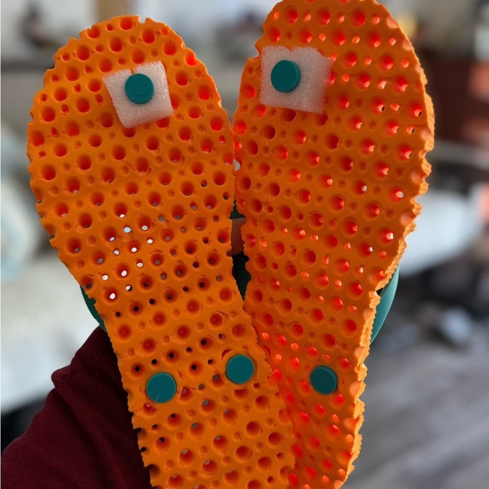 NWT Women’s Gelatto Flip Flops - Orange and Blue (Italian Brand) - Picture 2 of 7